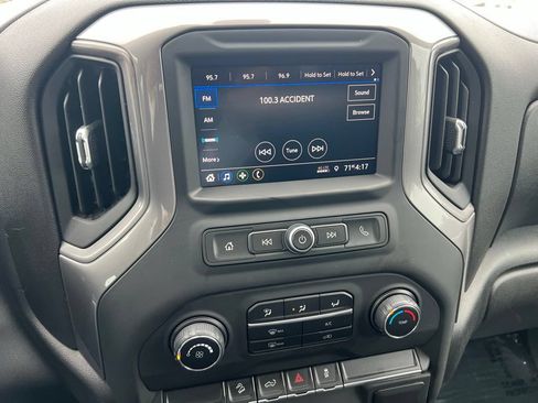 Used 2021 Chevrolet Silverado 1500 Custom Trail Boss w/ LPO, Dark Essentials Package AWD/4WD image 32