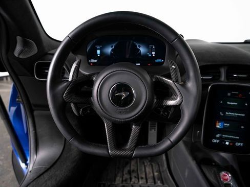 Used 2024 McLaren Artura Performance image 20