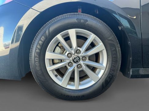 Used 2025 Toyota Camry LE image 14