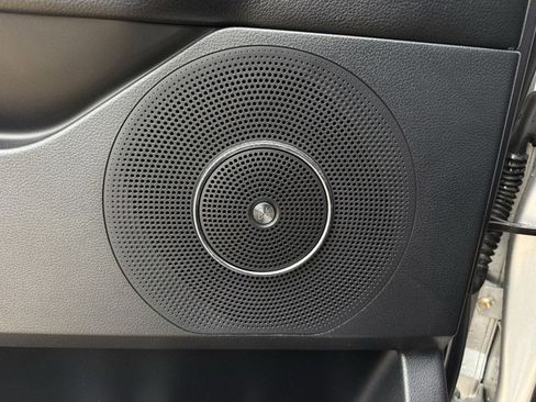 Used 2019 Ford Expedition Limited w/ Equipment Group 301A RWD image 27