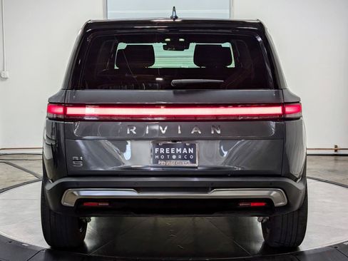 Used 2025 Rivian R1S Adventure AWD/4WD image 8