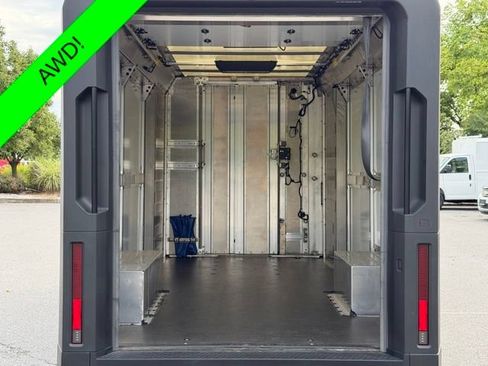 Used 2024 Chevrolet Brightdrop 600 w/ Commercial Equipment Package AWD/4WD image 20