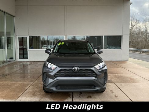 Used 2023 Toyota RAV4 XLE image 2