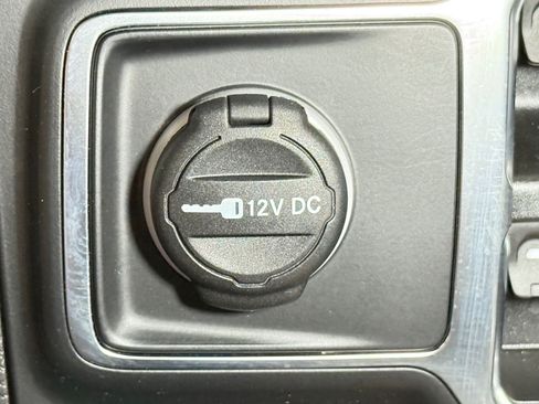 Certified 2022 Jeep Wrangler Unlimited Sahara w/ Cold Weather Group AWD/4WD image 32