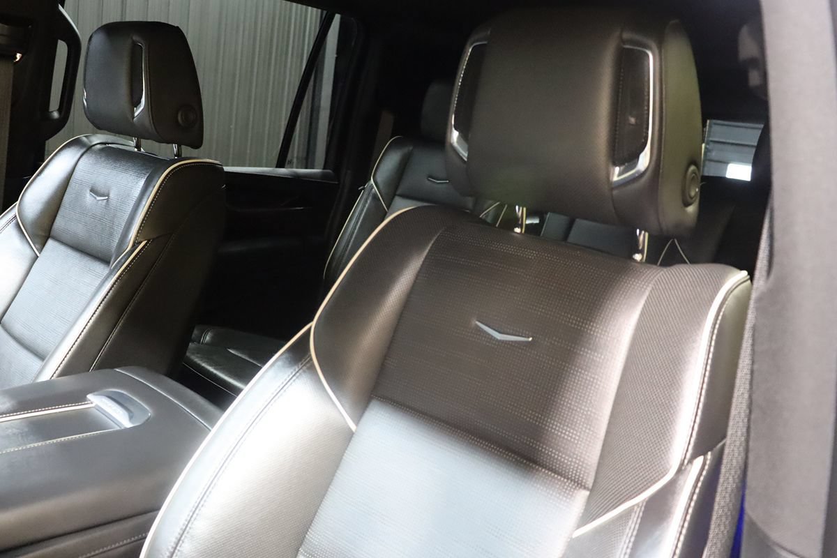 Used 2024 Cadillac Escalade ESV Sport w/ LPO, ONYX Package AWD/4WD image 37