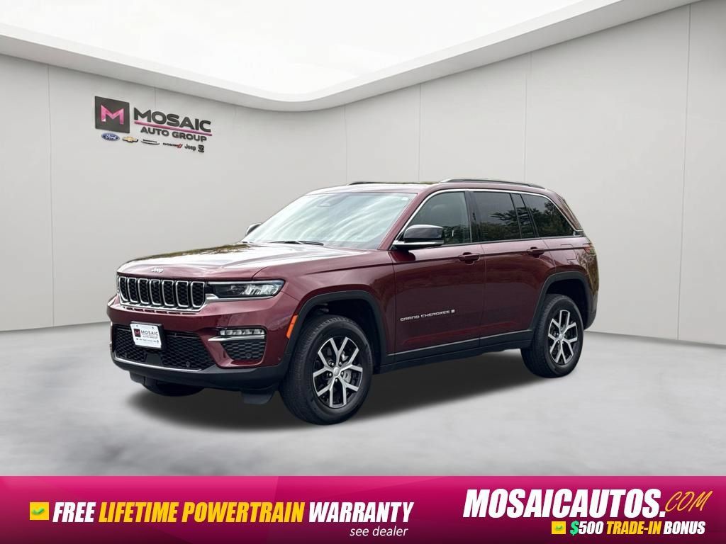 Used 2025 Jeep Grand Cherokee Limited w/ Luxury Tech Group II AWD/4WD image 3