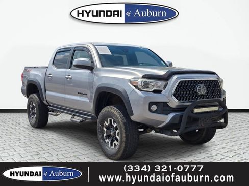 Used 2019 Toyota Tacoma TRD Off-Road AWD/4WD image 1