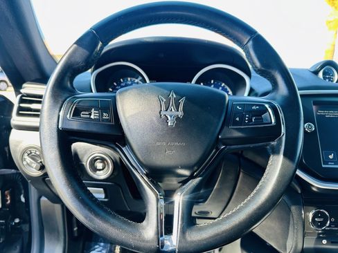 Used 2016 Maserati Ghibli RWD image 14