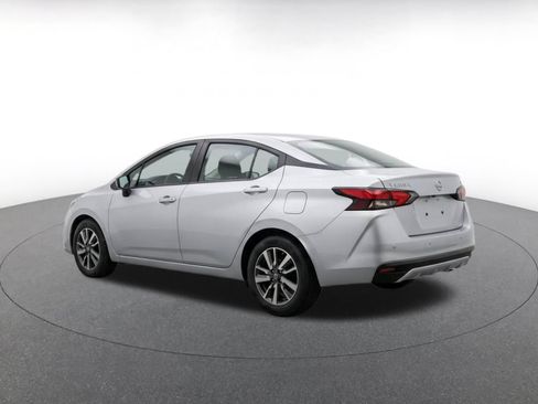 Used 2025 Nissan Versa SV FWD image 7