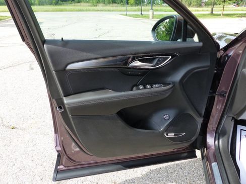 Used 2025 Buick Envision Preferred AWD/4WD image 19