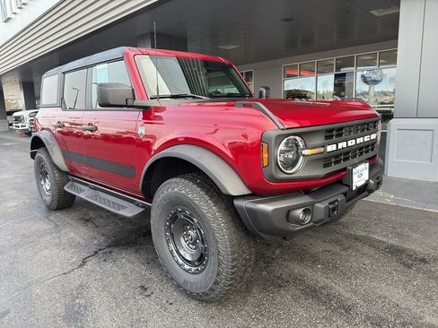 New 2025 Ford Bronco Big Bend w/ Black Diamond Package image 1