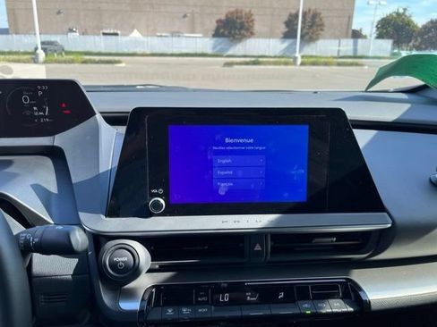 Used 2024 Toyota Prius LE FWD image 6