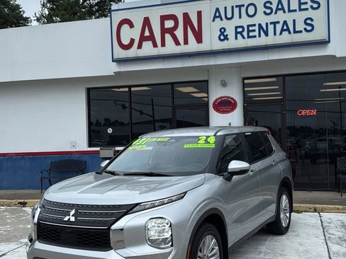 Used 2024 Mitsubishi Outlander ES image 1