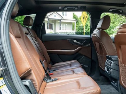 Used 2019 Audi Q7 3.0T Prestige w/ Prestige Package AWD/4WD image 53
