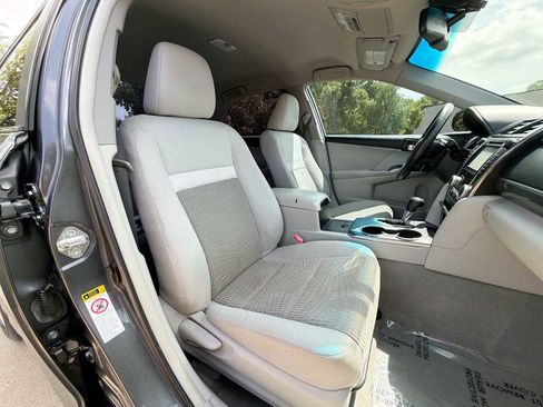 Used 2012 Toyota Camry XLE w/ Convenience Pkg FWD image 18