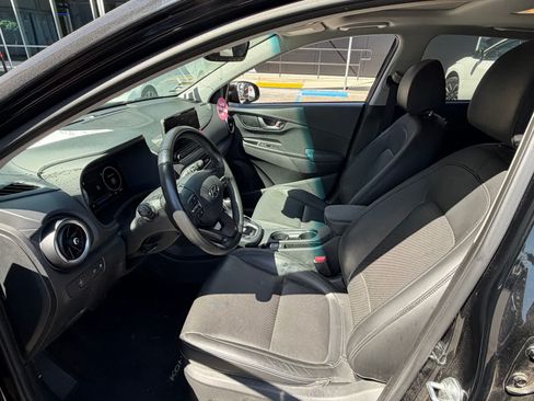 Used 2023 Hyundai Kona Limited FWD image 6