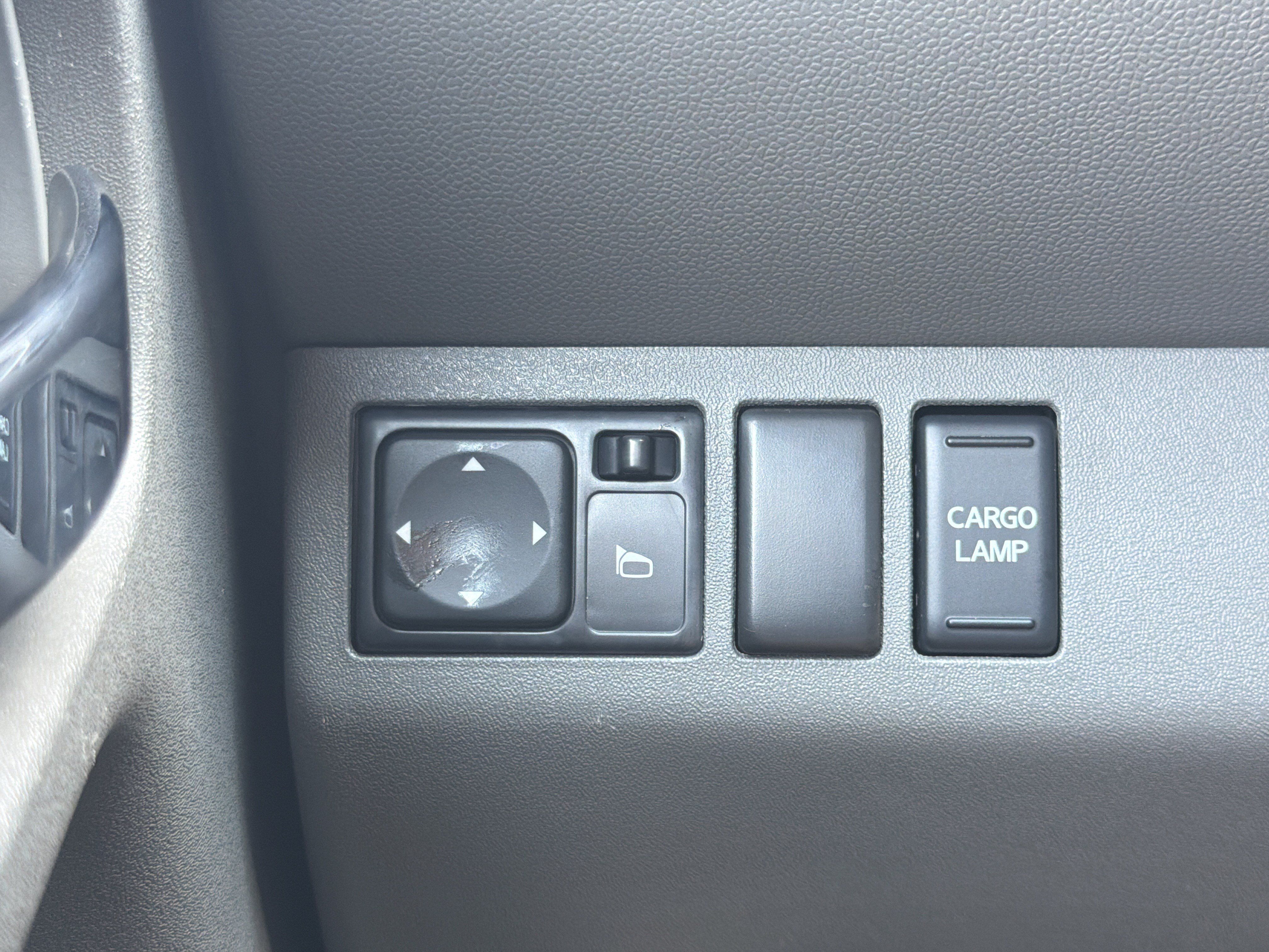 Used 2019 Nissan Frontier SL RWD image 12