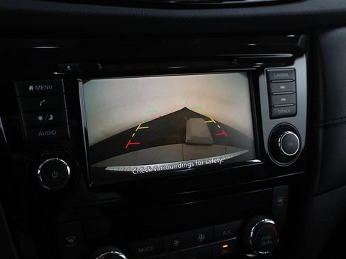 Used 2020 Nissan Rogue SV AWD/4WD image 22