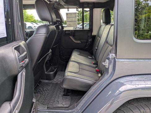 Used 2018 Jeep Wrangler Unlimited Sport AWD/4WD image 25