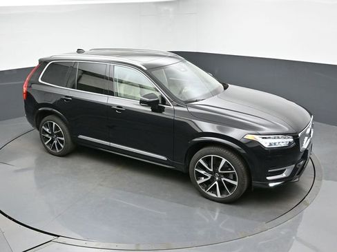 Used 2023 Volvo XC90 B6 Plus w/ Protection Package Premier AWD/4WD image 18