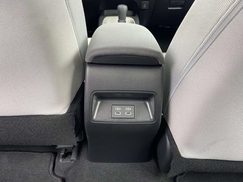 Used 2025 Toyota Corolla LE FWD image 18