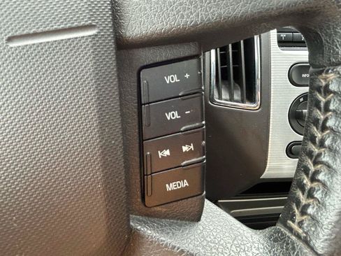 Used 2009 Ford Edge SEL FWD image 20