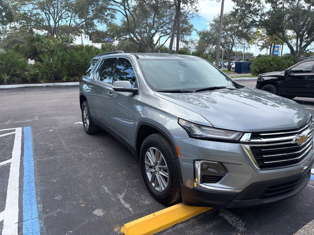 Used 2023 Chevrolet Traverse LT FWD image 5