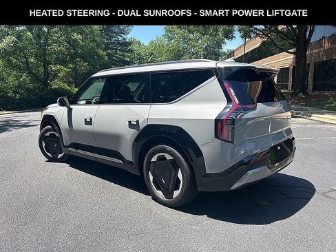 Used 2026 Kia EV9 Land AWD/4WD image 3