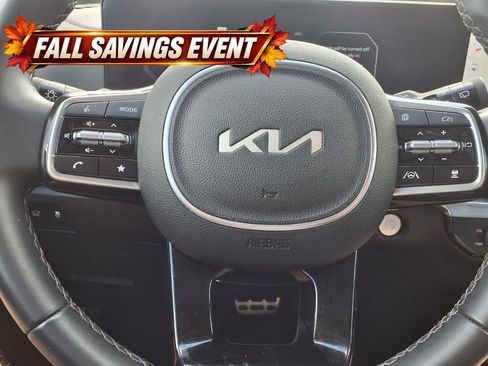 Used 2025 Kia Sorento SX FWD image 19