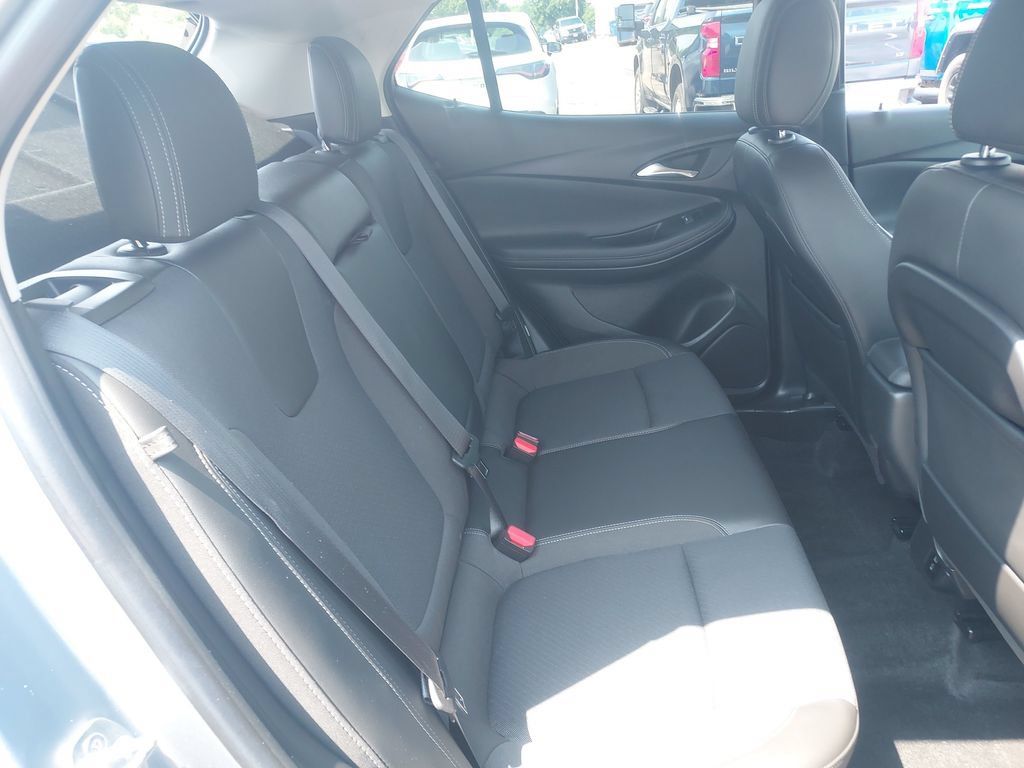 Used 2023 Buick Encore GX Select w/ Safety Package II AWD/4WD image 27