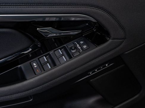 Used 2023 Land Rover Range Rover Evoque R-Dynamic SE image 26