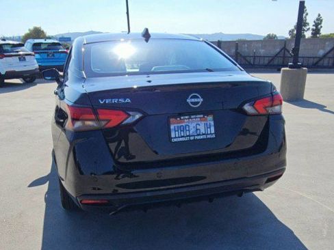 Used 2025 Nissan Versa SV FWD image 7