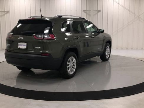 Used 2021 Jeep Cherokee Latitude AWD/4WD image 8