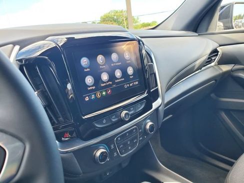 Certified 2023 Chevrolet Traverse LT FWD image 28