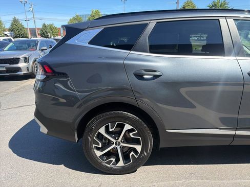 Certified 2024 Kia Sportage EX w/ EX Premium Package AWD/4WD image 7
