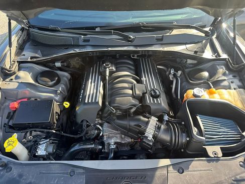 Used 2018 Dodge Charger R/T RWD image 23
