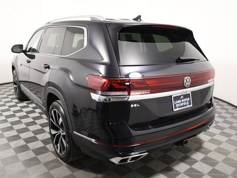 Used 2025 Volkswagen Atlas SEL Premium R-Line image 4