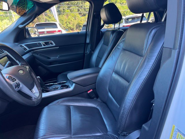 Used 2015 Ford Explorer XLT w/ Equipment Group 202A FWD image 8