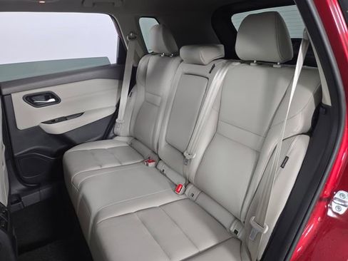 Used 2023 Nissan Rogue SL image 22