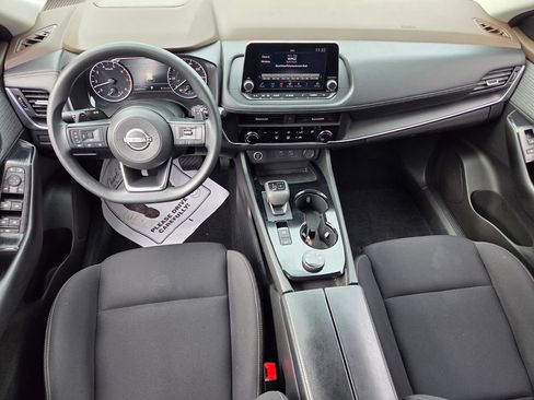Used 2023 Nissan Rogue S AWD/4WD image 9