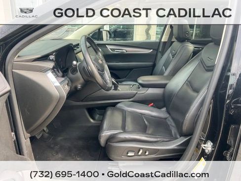 Used 2017 Cadillac XT5 Luxury w/ LPO, Wheel Lock Package AWD/4WD image 10