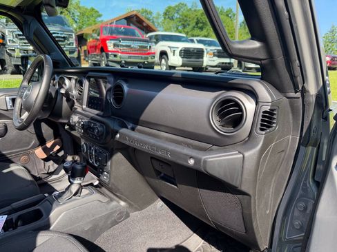 Used 2021 Jeep Wrangler Unlimited Sport w/ Sun And Sound Package AWD/4WD image 29