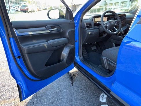 New 2025 GMC Terrain Elevation image 9