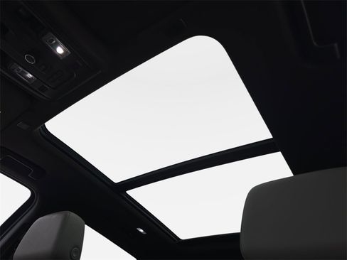 Used 2021 Chevrolet Tahoe Z71 w/ Max Trailering Package image 34