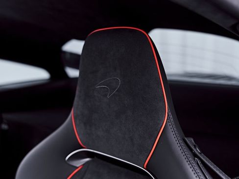 Used 2023 McLaren Artura RWD image 58