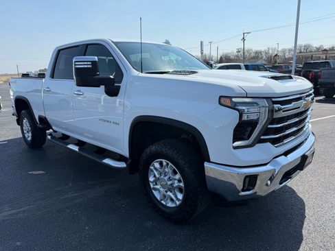 Used 2024 Chevrolet Silverado 2500 LTZ AWD/4WD image 7