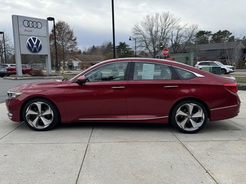 Used 2018 Honda Accord Touring image 14