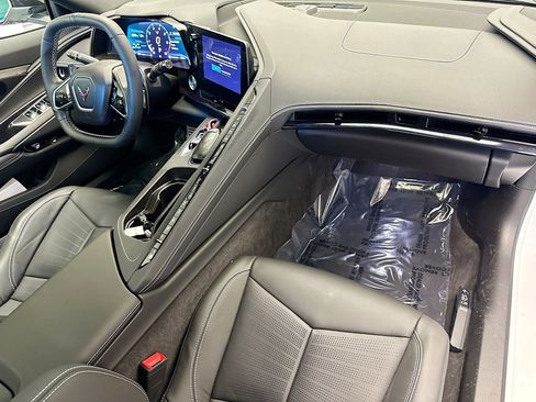 Used 2024 Chevrolet Corvette Stingray Preferred Conv w/ Z51 Performance Package RWD image 14