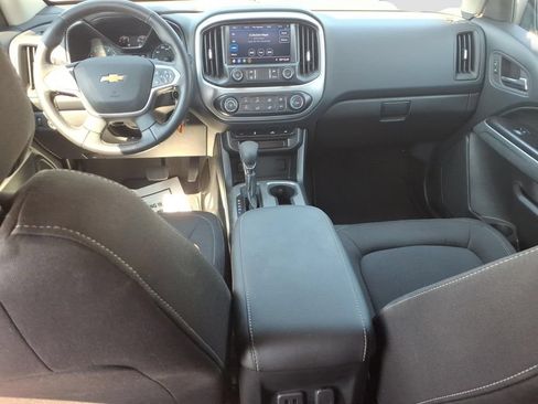 Used 2022 Chevrolet Colorado LT RWD image 16