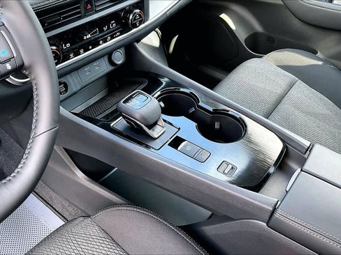 New 2026 Nissan Rogue SV FWD image 7